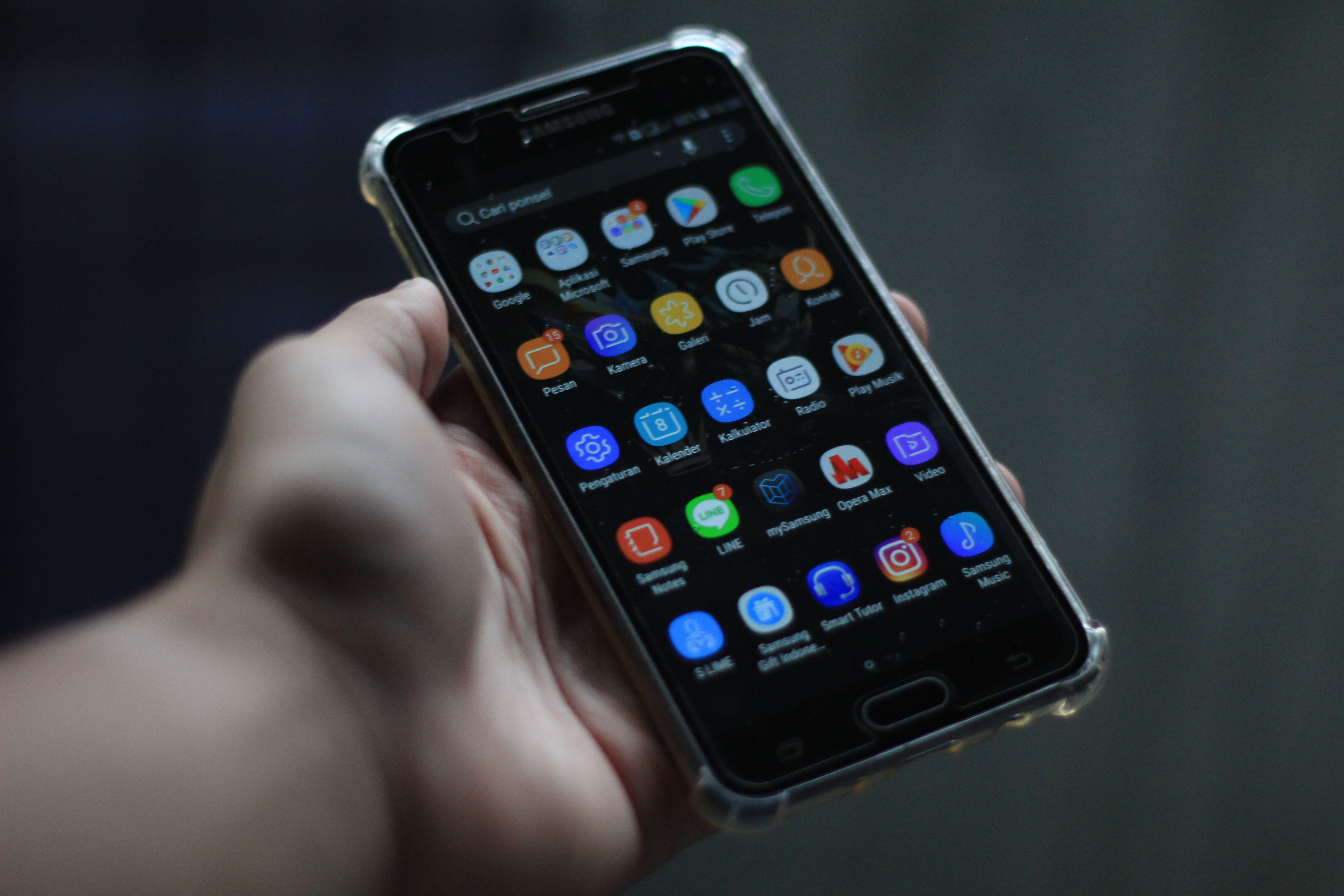 Apps Keep Closing in the Background on Android How to Fix It