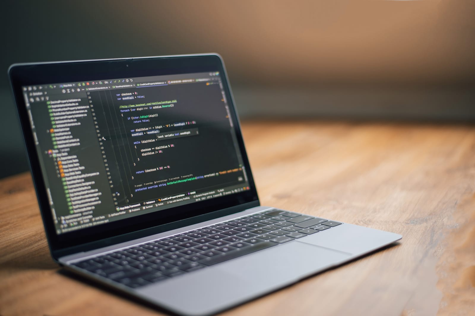 Best Coding Apps to Learn Programming on Your Phone